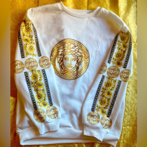Versace Sweaters - White sweatshirt size L brand Versace